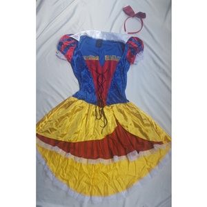 Snow White Halloween Costume